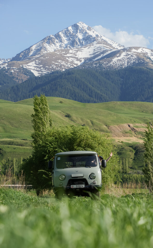 Front view of Buhanka